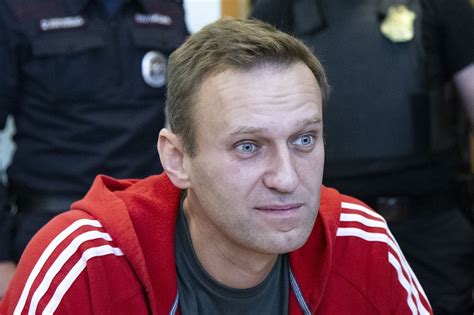  Navalny Poisoning Incident: A Political Chess Match with Deadly Stakes