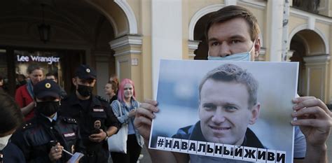  Navalny Poisoning: A Political Assassination Attempt and Its Impact on Russian Politics